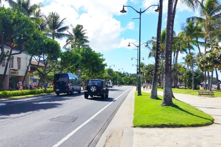 Bike sharing in Waikiki and Honolulu 🚲 How to use biki bike share