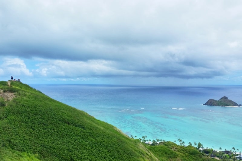 Best hikes on Oahu. Lanikai Pillbox Hike. best hiking trails in Oahu. Hawaii travel blog