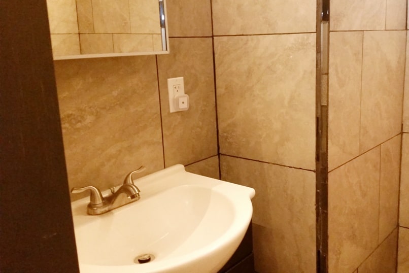 Airbnb in Kalapana, in Puna Hawaii. bathroom sink. Where to stay on the Big Island. Hawaii travel blog