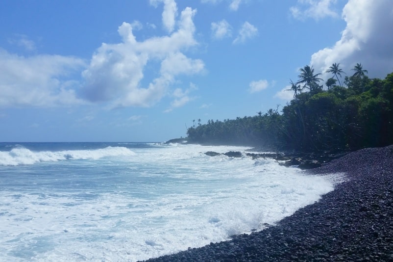 Airbnb in Puna Hawaii, in kalapana. best things to do in puna - kalapana to new pohoiki black sand beach at isaac hale beach park. Where to stay on the Big Island. Hawaii travel blog