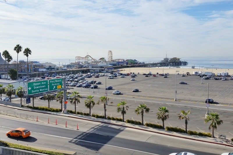 One day trip to Malibu without a car. Getting around Malibu by bus from LA or Santa Monica to Malibu on Pacific Coast Highway PCH. day trip from Los Angeles LA Santa Monica. California travel blog