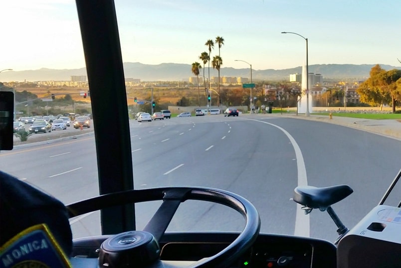 How to get from Los Angeles Airport LAX to Santa Monica bus. best cheap way. getting around LA, how to ride the big blue bus in LA. cost how much. bus timings. public transportation in LA. California travel blog