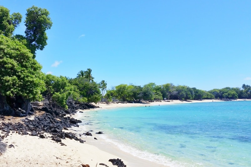 Mahaiula Beach. Mahai'ula Bay. Kekaha Kai State Park. White sand beach, Best beaches in Kona. Big Island Hawaii travel blog