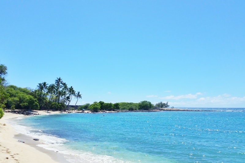 Mahaiula Beach. Mahai'ula Bay. Kekaha Kai State Park. White sand beach, Best beaches in Kona. Big Island Hawaii travel blog