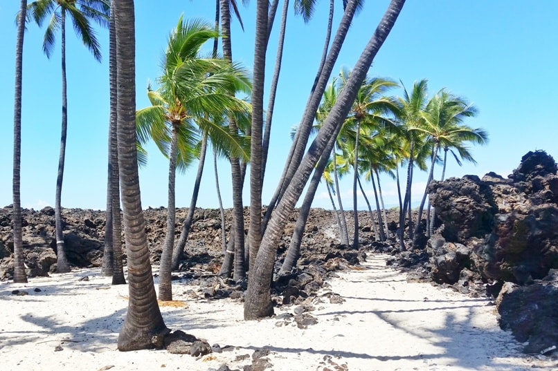 Mahaiula Beach to Makalawena Beach hike. Mahai'ula Bay. Kekaha Kai State Park. White sand beach, Best beaches in Kona. Big Island Hawaii travel blog