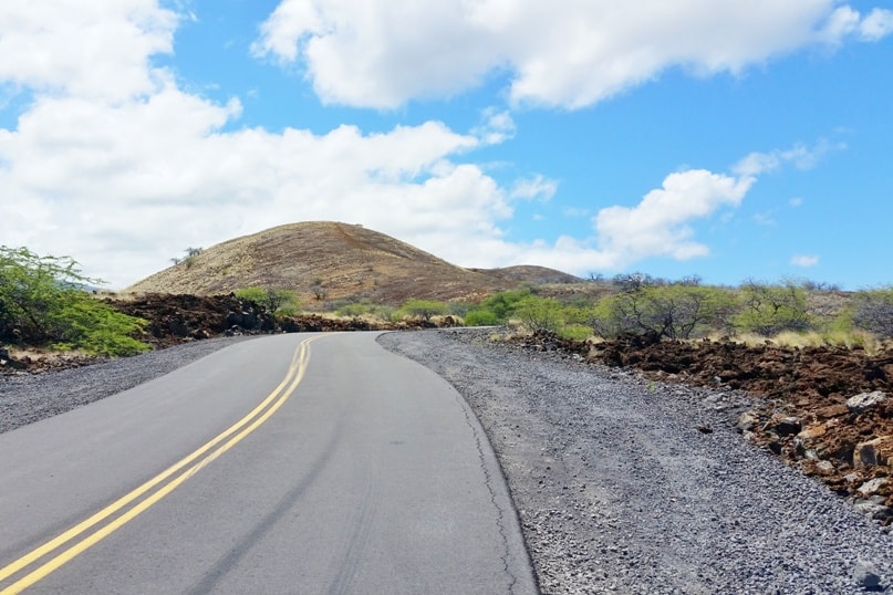 Puu Kuili hike - how to get there. walk to start of trailhead. Big Island Hawaii travel blog