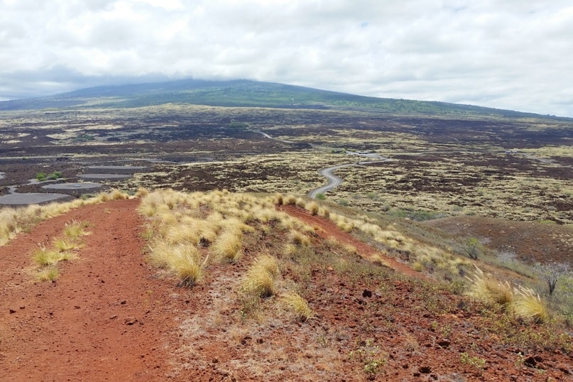 Puu Kuili hike trail in Kekaha Kai State Park. Best hikes in Kona. Big Island Hawaii travel blog