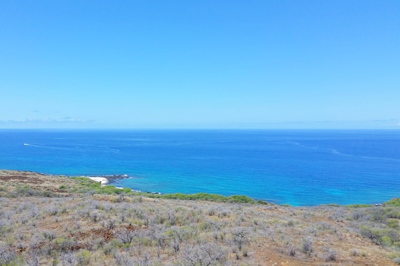 Puu Kuili hike trail in Kekaha Kai State Park. Best hikes in Kona. Big Island Hawaii travel blog