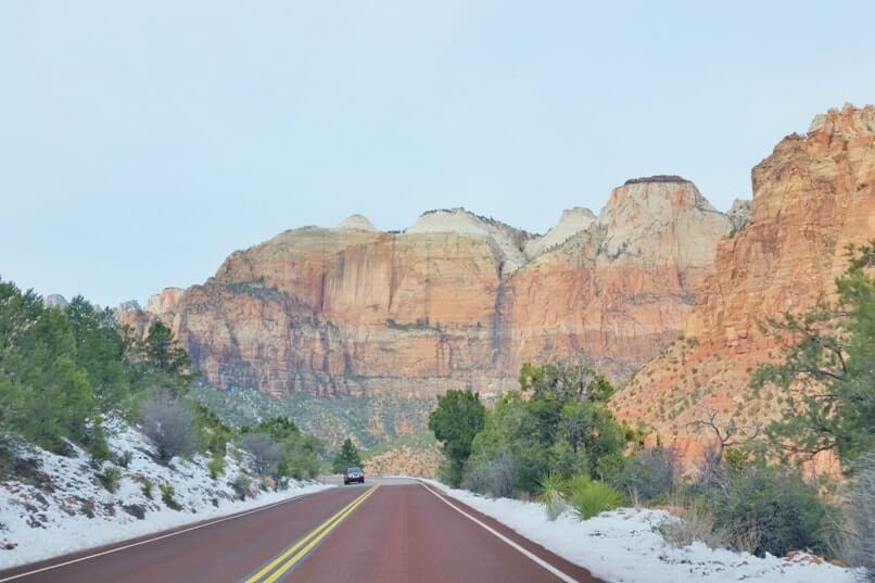 Arizona Utah road trip 5 day winter itinerary with Southwest US national parks winter hikes: Grand Canyon to Zion to Bryce Canyon. From phoenix airport or from las vegas airport. United States travel blog