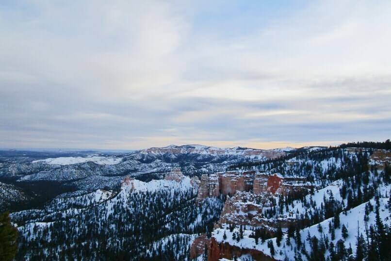Piracy Point in winter. Best viewpoints in Bryce Canyon National Park drive. Utah travel blog