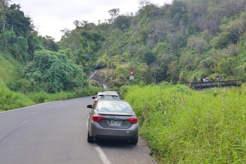 Hanawi Falls parking on hana highway. Maui Hawaii travel blog