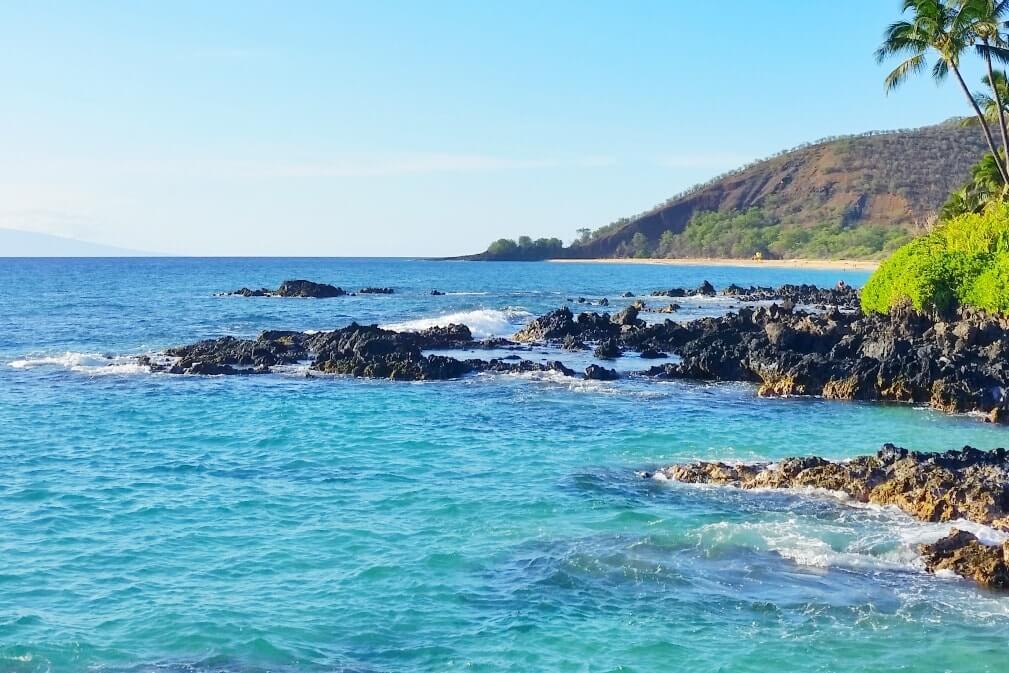 Makena Cove - Secret Cove. Hidden beach in Maui. Best beaches in Maui. Hawaii travel blog