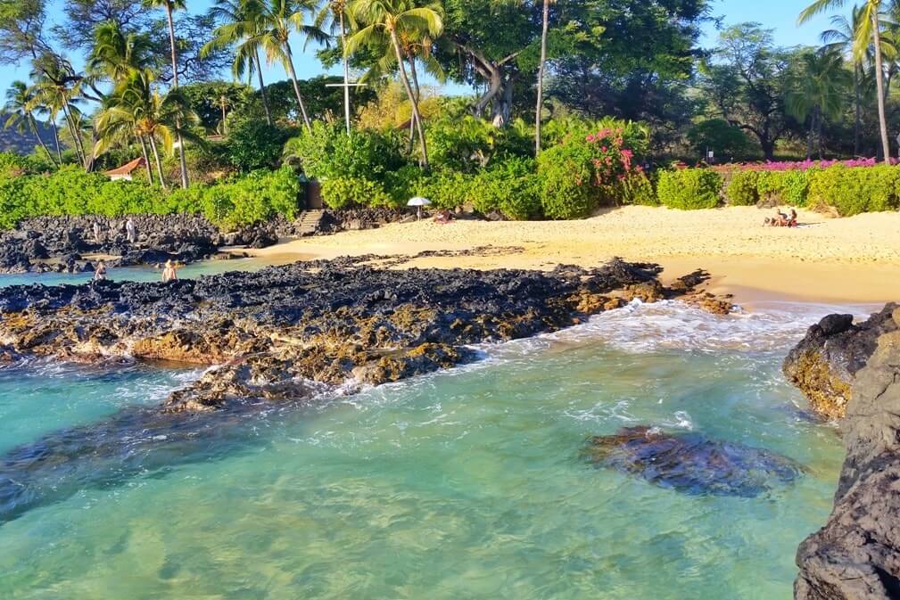 Makena Cove - Secret Cove. Best beaches in South Maui. Hawaii travel blog
