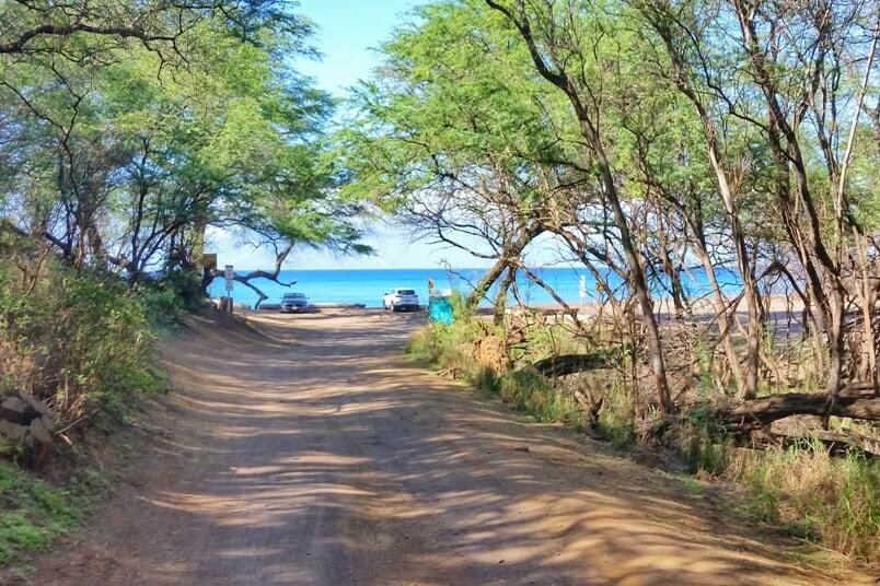 Driving to Oneuli Beach. Maui Hawaii travel blog