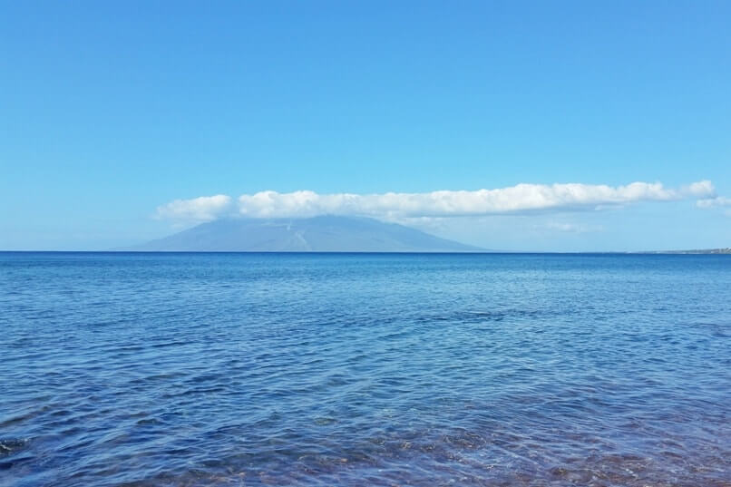 Oneuli Beach. Best beaches in Maui. Makena State Park. Hawaii travel blog