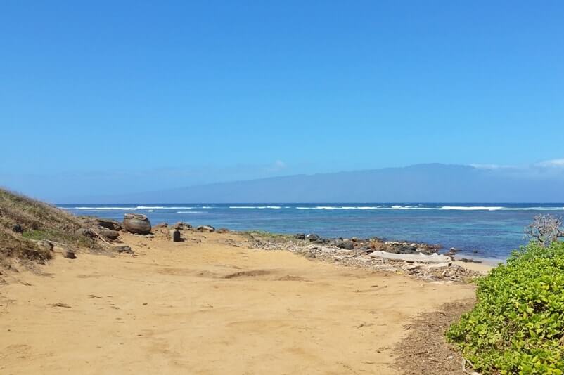 Shipwreck Beach to Lanai petroglyphs Poaiwa trail - parking. Lanai Hawaii travel blog