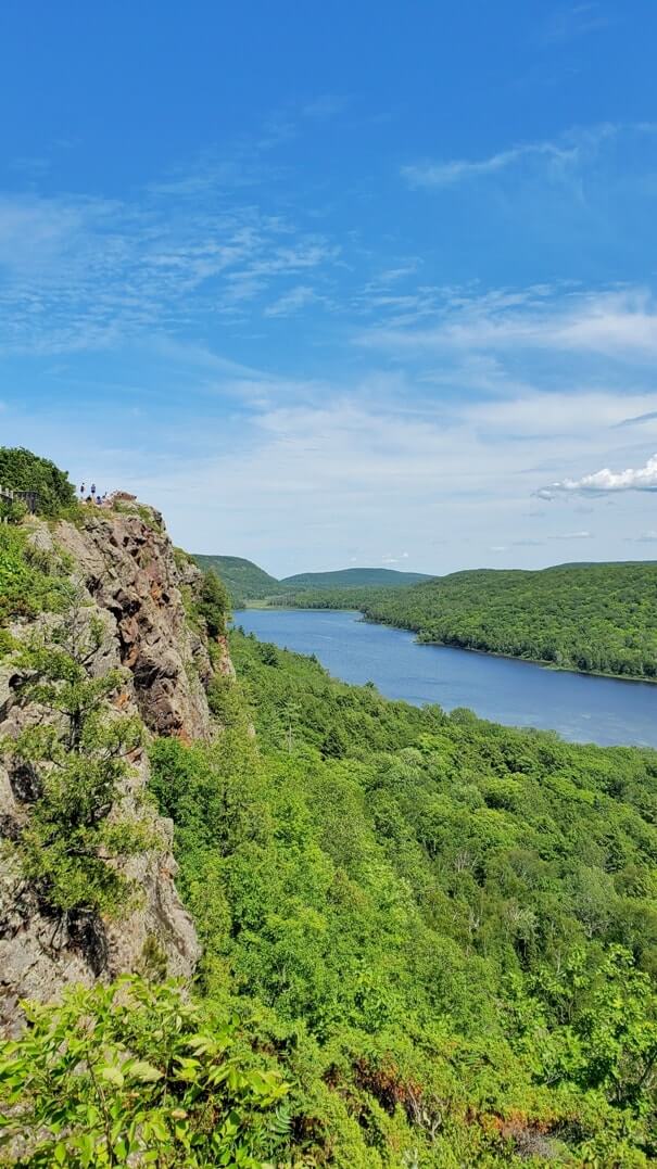 Lake of the Clouds in the Porcupine Mountains. Best things to do in Porkies. UP Michigan travel blog