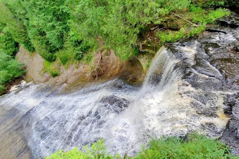 Munising to Marquette drive, things to do: laughing white fish falls, waterfalls. Lake Superior circle tour, UP road trip. Michigan travel blog