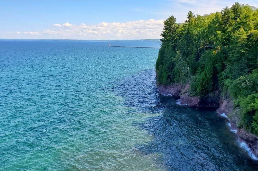 Munising to Marquette drive, things to do: Presque Isle Park. Lake Superior circle tour, UP road trip. Michigan travel blog