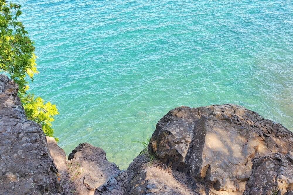 Munising to Marquette drive, things to do: Presque Isle Park. Lake Superior circle tour, UP road trip. Michigan travel blog