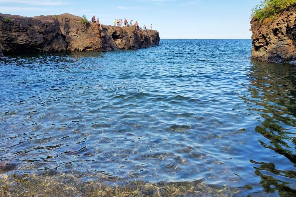 Munising to Marquette drive, things to do: Presque Isle Park. Lake Superior circle tour, UP road trip. Michigan travel blog