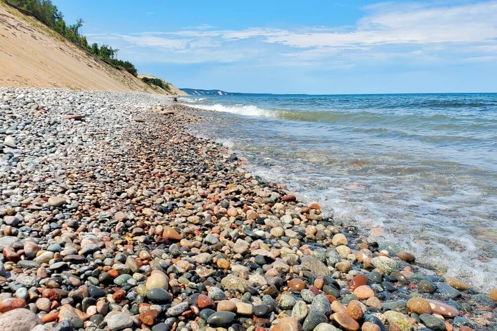 Sable Falls beach Lake Superior. Best things to do in Pictured Rocks National Lakeshore from Grand Marais. Best Lake Superior beaches in Upper Peninsula. UP Michigan travel blog