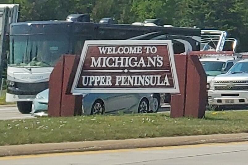 Best places to visit in the UP upper peninsula Michigan. Michigan travel blog