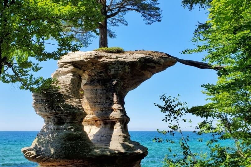 top tourist attractions upper peninsula michigan