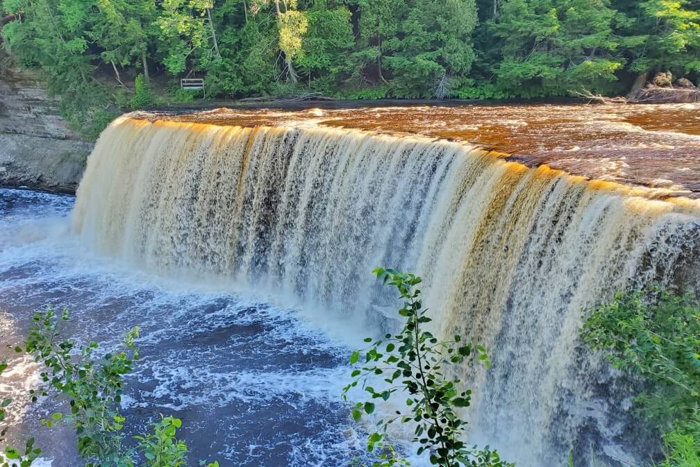 Best places to visit in the UP upper peninsula Michigan: Tahquamenon Falls. Michigan travel blog