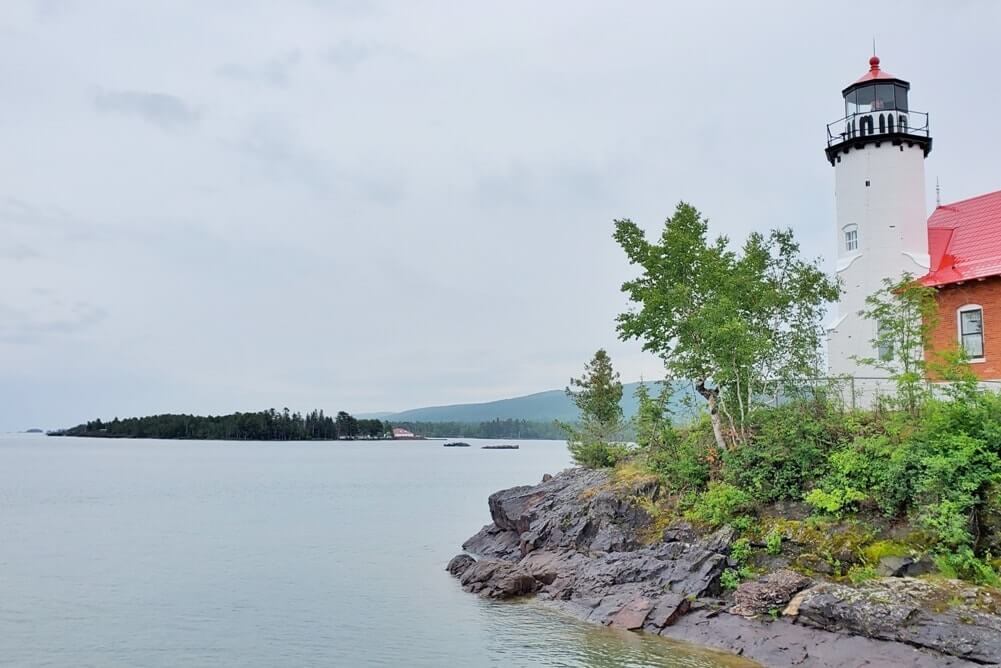 Best things to do in the Keweenaw Peninsula: Eagle Harbor Lighthouse near Copper Harbor. Lake Superior lighthouse in upper peninsula. UP Michigan travel blog