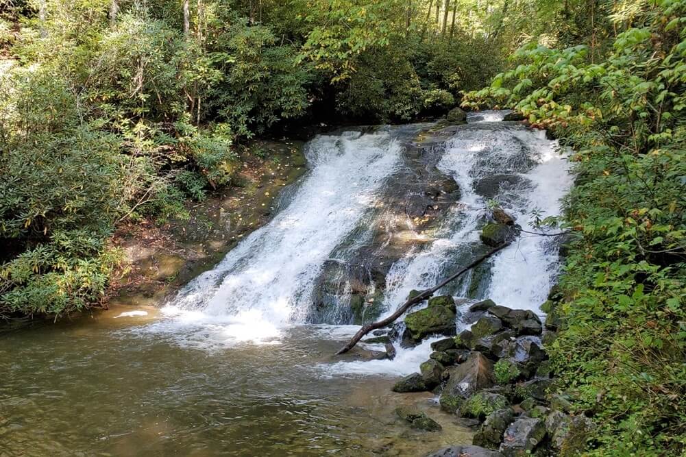 Waterfalls to see on Indian Creek Trail to Indian Creek Falls. waterfall hike. Best waterfalls in NC smoky mountains. smokies travel blog