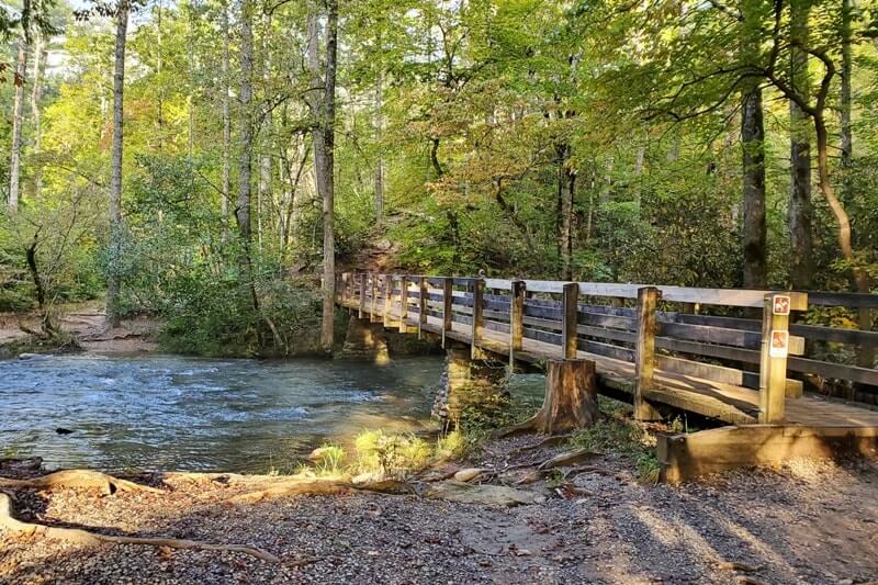 Waterfalls in Great Smoky Mountains National Park: Abrams Falls Trail. Best waterfall hikes in the Smoky Mountains in Tennessee TN. Smokies travel blog