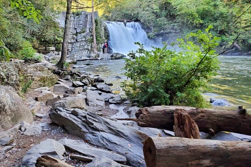 Waterfalls in Great Smoky Mountains National Park: Abrams Falls Trail. Best waterfall hikes in the Smoky Mountains in Tennessee TN. Smokies travel blog