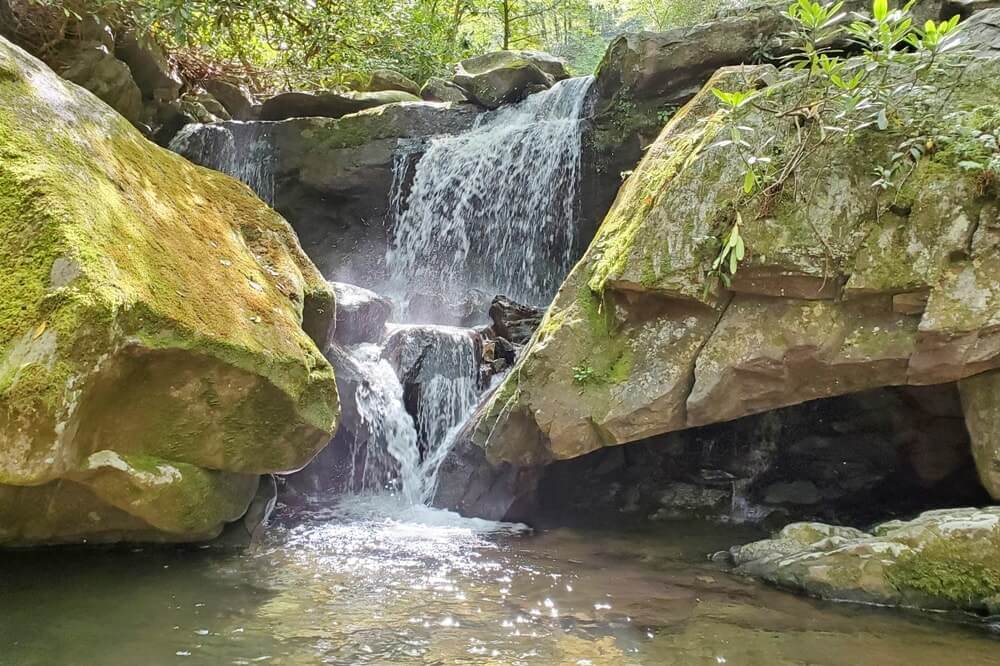 Waterfalls in Great Smoky Mountains National Park: Grotto Falls Trail. Best waterfall hikes in the Smoky Mountains in Tennessee TN. Smokies travel blog