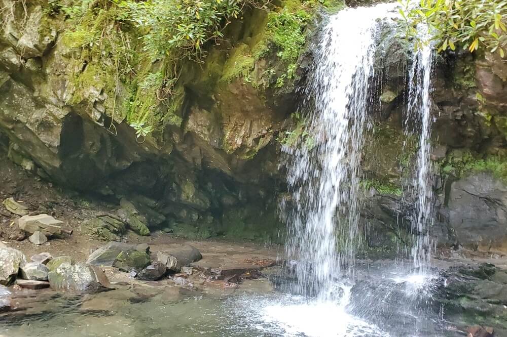 Waterfalls in Great Smoky Mountains National Park: Grotto Falls Trail. Best waterfall hikes in the Smoky Mountains in Tennessee TN. Smokies travel blog