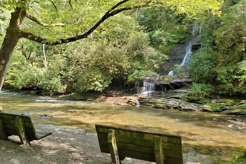 Waterfalls in Great Smoky Mountains National Park: Tom Branch Falls Trail. Best waterfall hikes in the Smoky Mountains in North Carolina NC. Smokies travel blog