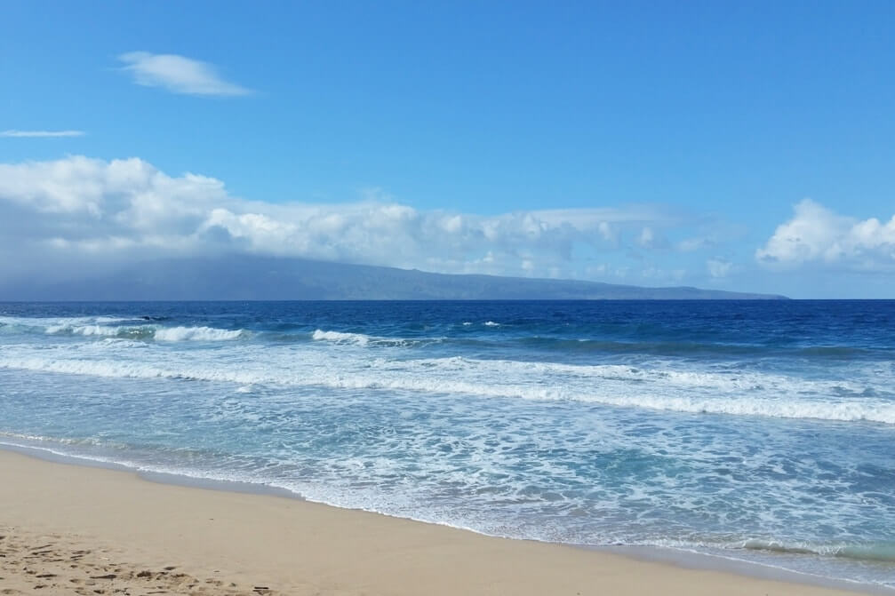 Kapalua Coastal Trail: Hike to oneloa beach, ironwoods beach. maui hawaii travel blog