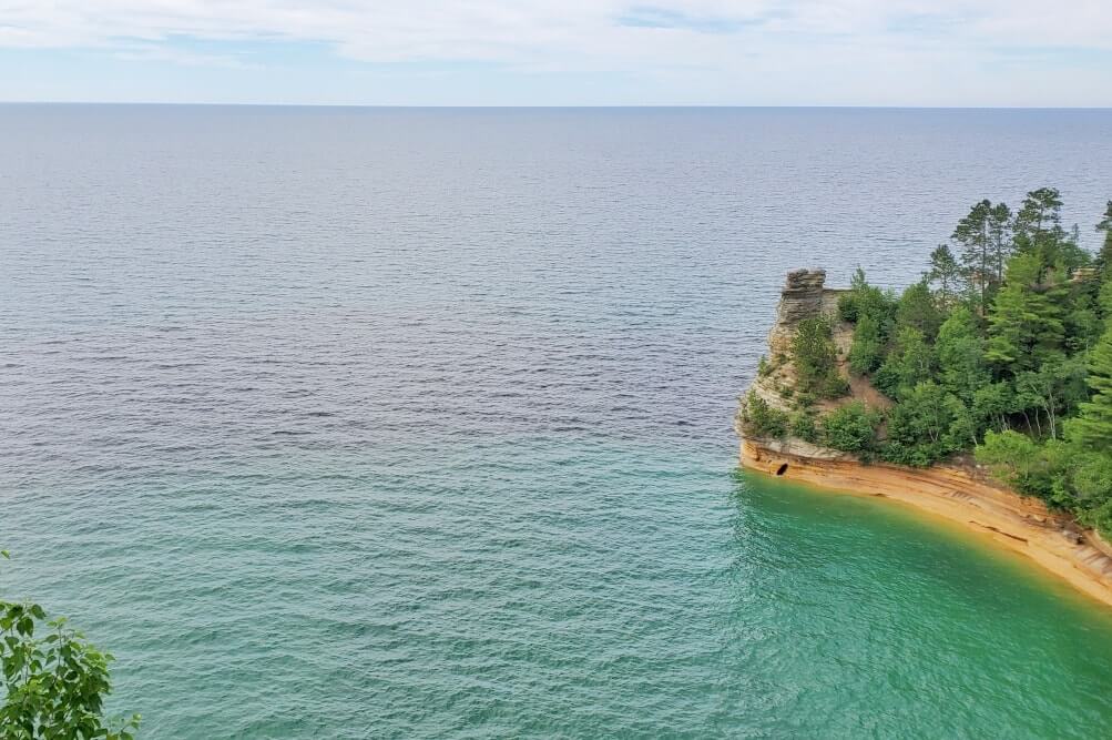 Best things to do in Pictured Rocks National Lakeshore Park: where to see pictured rocks cliffs near munising. upper peninsula UP michigan travel blog