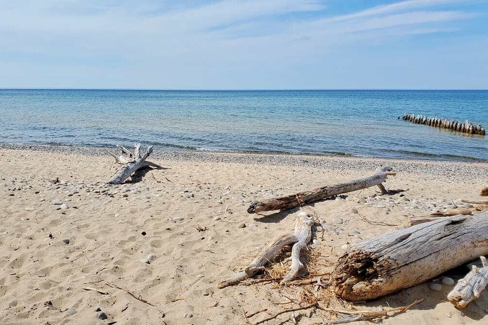 Crisp Point: Best Lake Superior beaches to visit in Upper Peninsula, near Crisp Point lighthouse. Best Michigan beaches. UP michigan travel blog