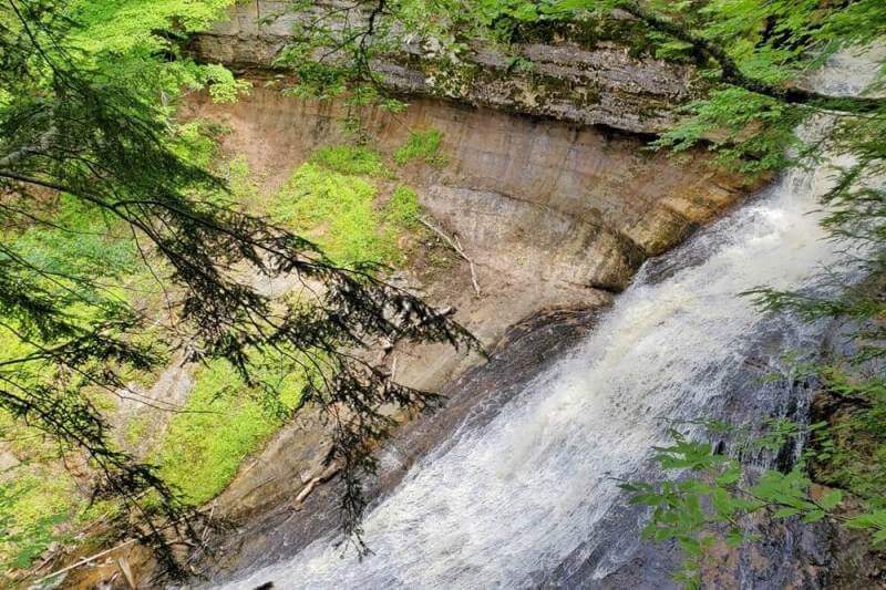 Things to do in Pictured Rocks National Lakeshore park: chapel falls. UP Michigan travel blog