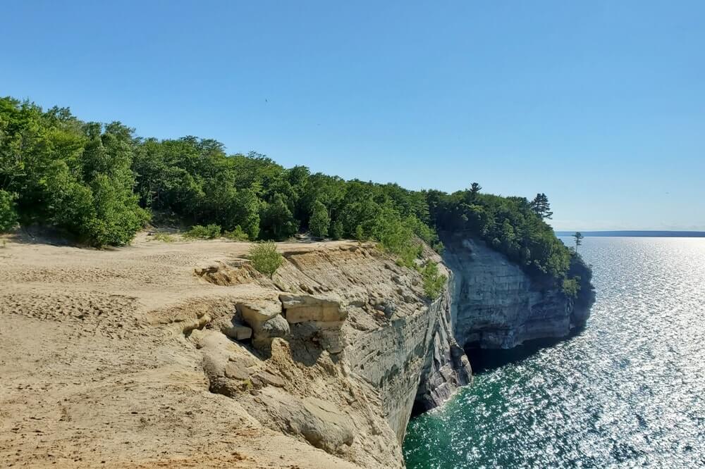 Things to do in Pictured Rocks National Lakeshore park: hike to grand portal point. UP Michigan travel blog