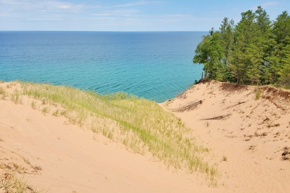 Things to do in Pictured Rocks National Lakeshore park: Grand Sable dunes. where to see sand dunes in Pictured Rocks, in Upper peninsula. UP Michigan travel blog