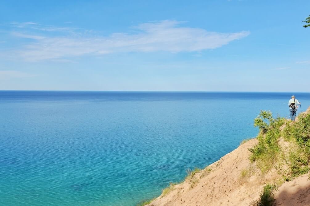Things to do in Pictured Rocks National Lakeshore park: log slide overlook dunes. where to see sand dunes in Pictured Rocks, in Upper peninsula. UP Michigan travel blog
