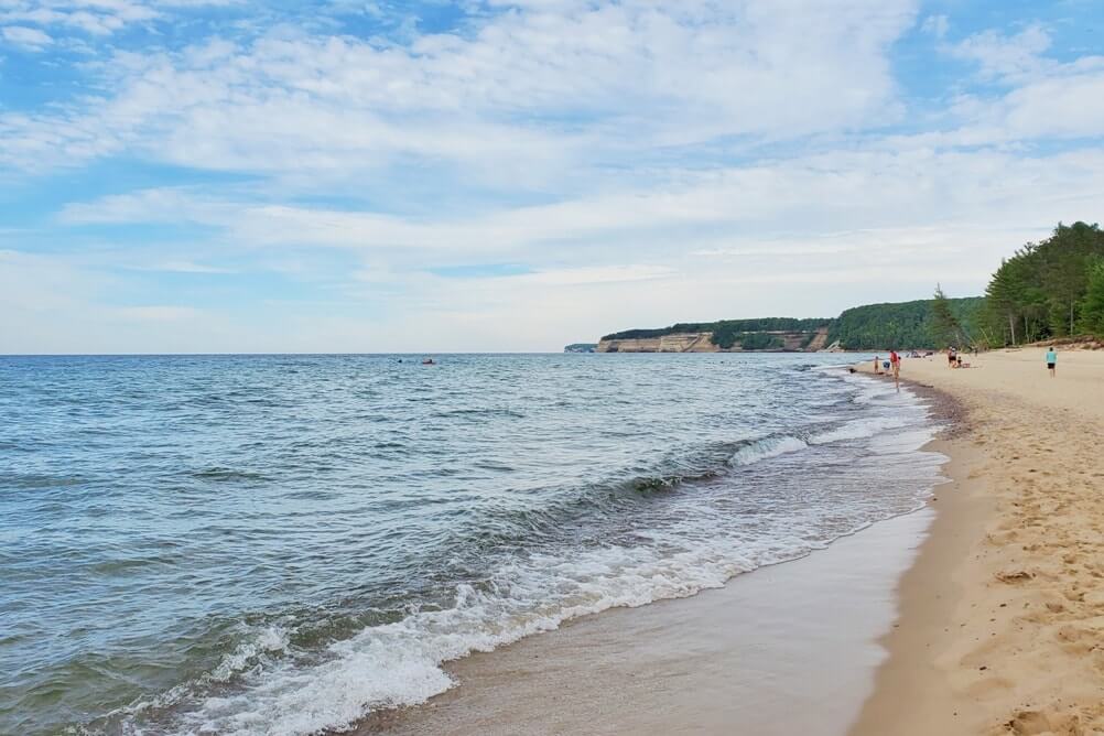 Things to do in Pictured Rocks National Lakeshore park: miners beach. UP Michigan travel blog