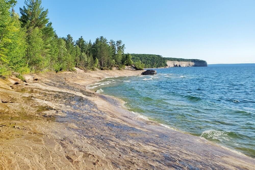 Things to do in Pictured Rocks National Lakeshore park: mosquito beach. UP Michigan travel blog
