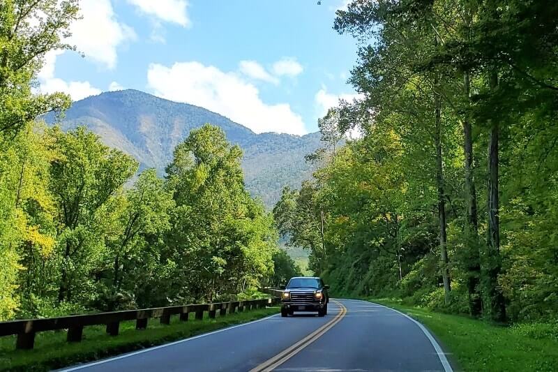 Carlos Campbell overlook: overlook with smoky mountains views on newfound gap road drive. smoky mountains travel blog