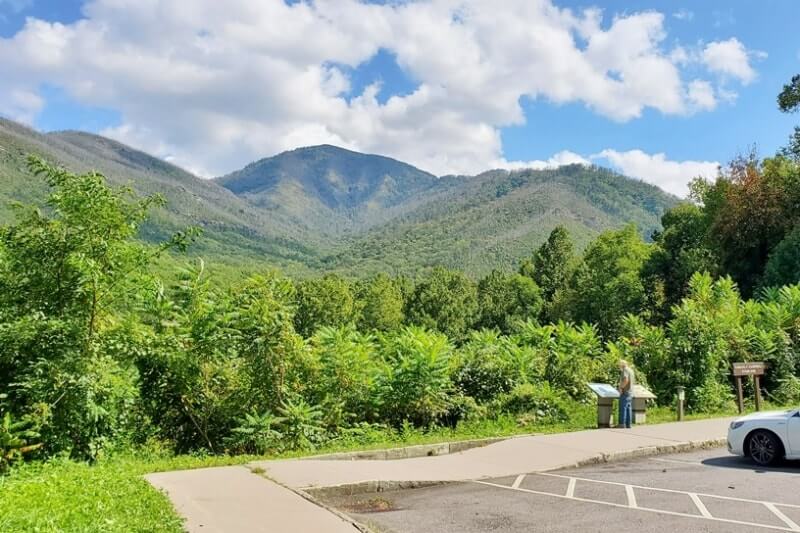 Carlos Campbell overlook parking on newfound gap road drive. smoky mountains travel blog