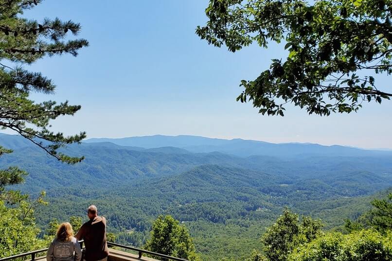 Foothills Parkway west overlooks and parking spots: Foothills Parkway look rock lower overlook. Smoky Mountains travel blog