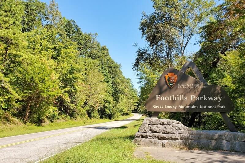 driving from Foothills Parkway southwest entry, great smoky mountains national park. Smoky Mountains travel blog