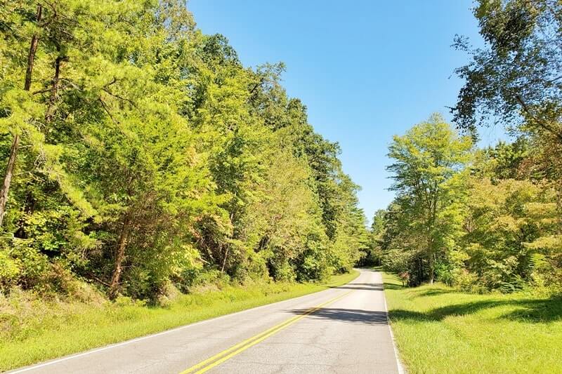 Foothills Parkway west drive near townsend tn and great smoky mountains national park. smokies travel blog
